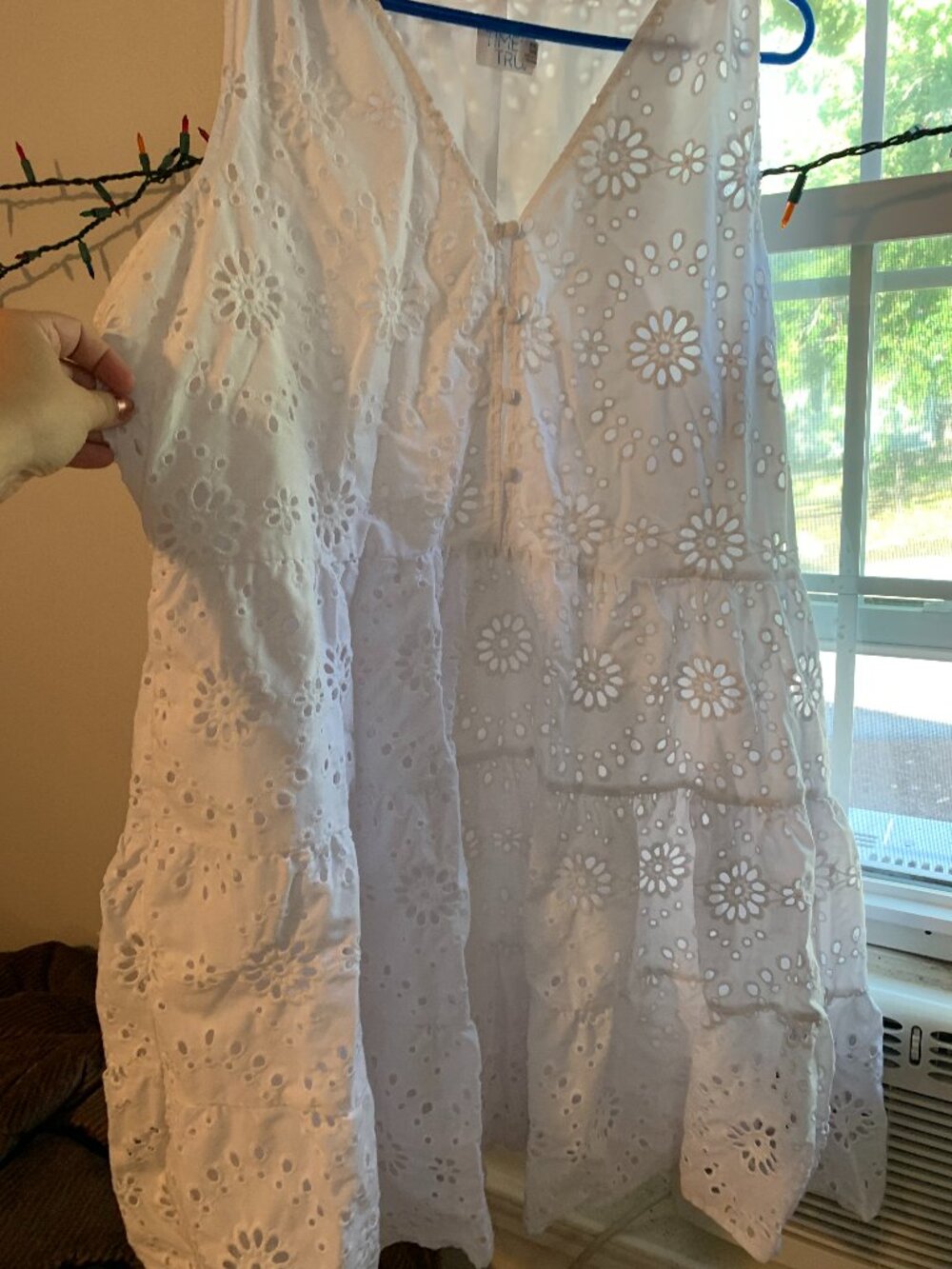 Time and Tru White Eyelet Dress Womens XXL Sleeveless Tiered Knee Length Boho Co